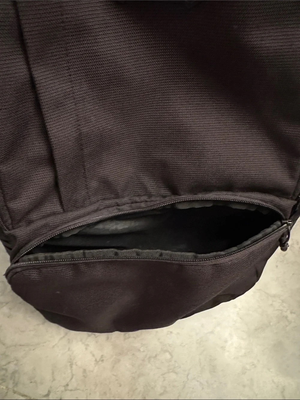 Black Oakley Street Organizing 22L Everyday Backpack 🎒